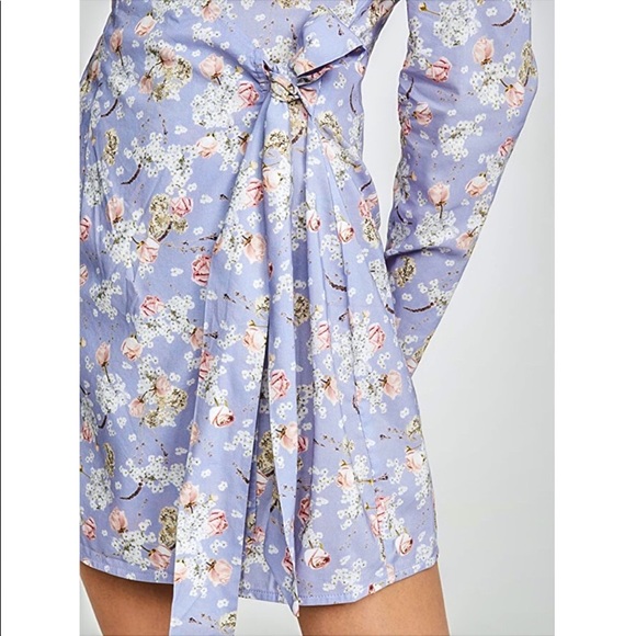 Sexy Summery WeWoreWhat Blanca Floral & Periwinkle Puff-Sleeve Wrap Mini Dress - Picture 5 of 12